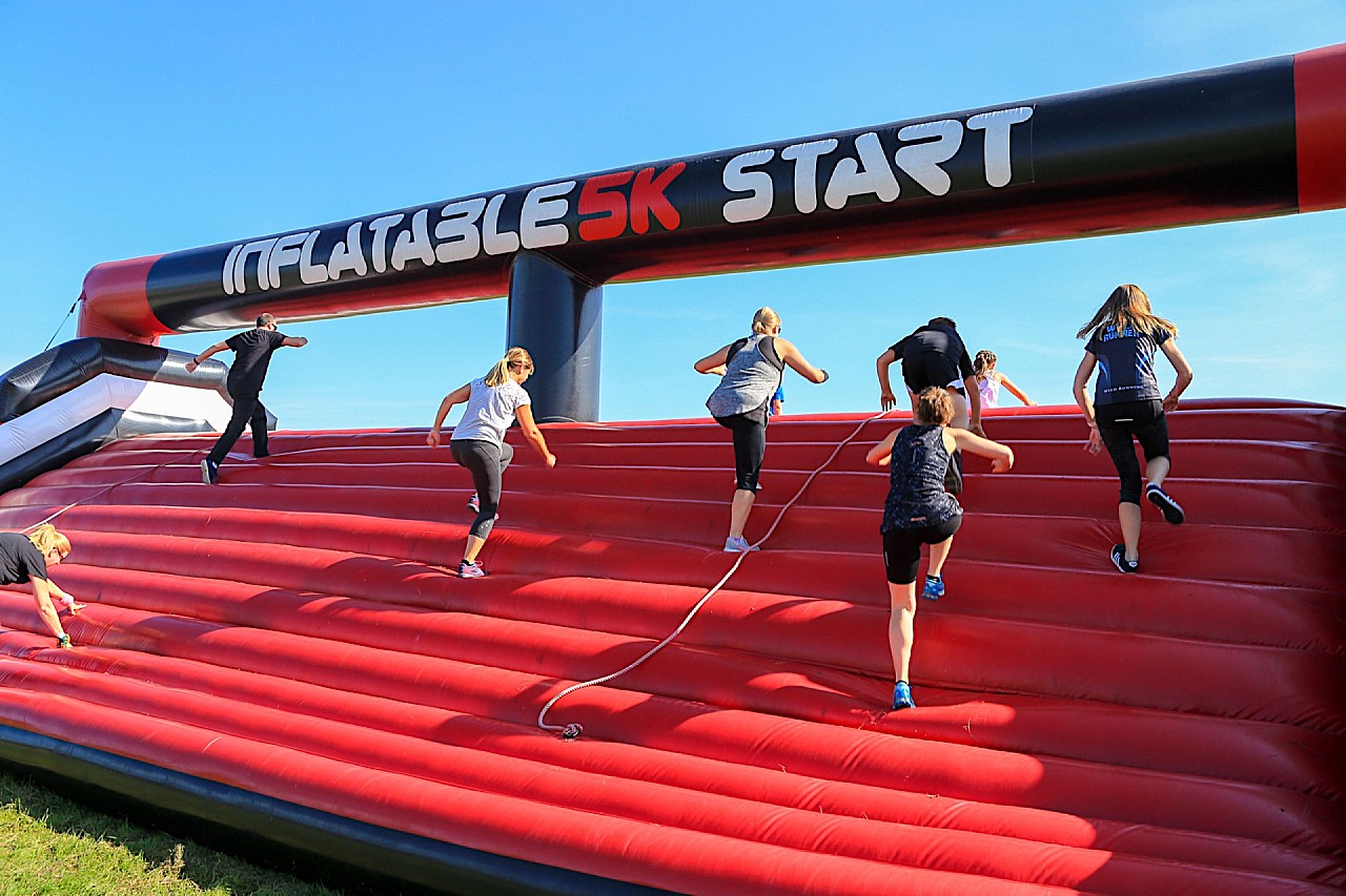 Inflatable 5k start