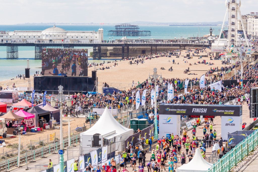 People running Brighton Marathon